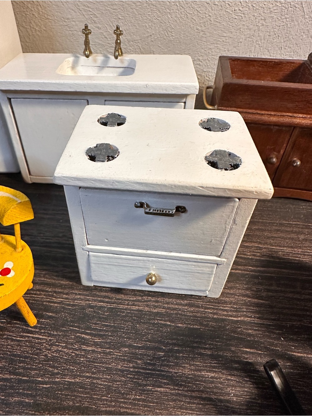 Doll house furniture - Picture 5 of 15